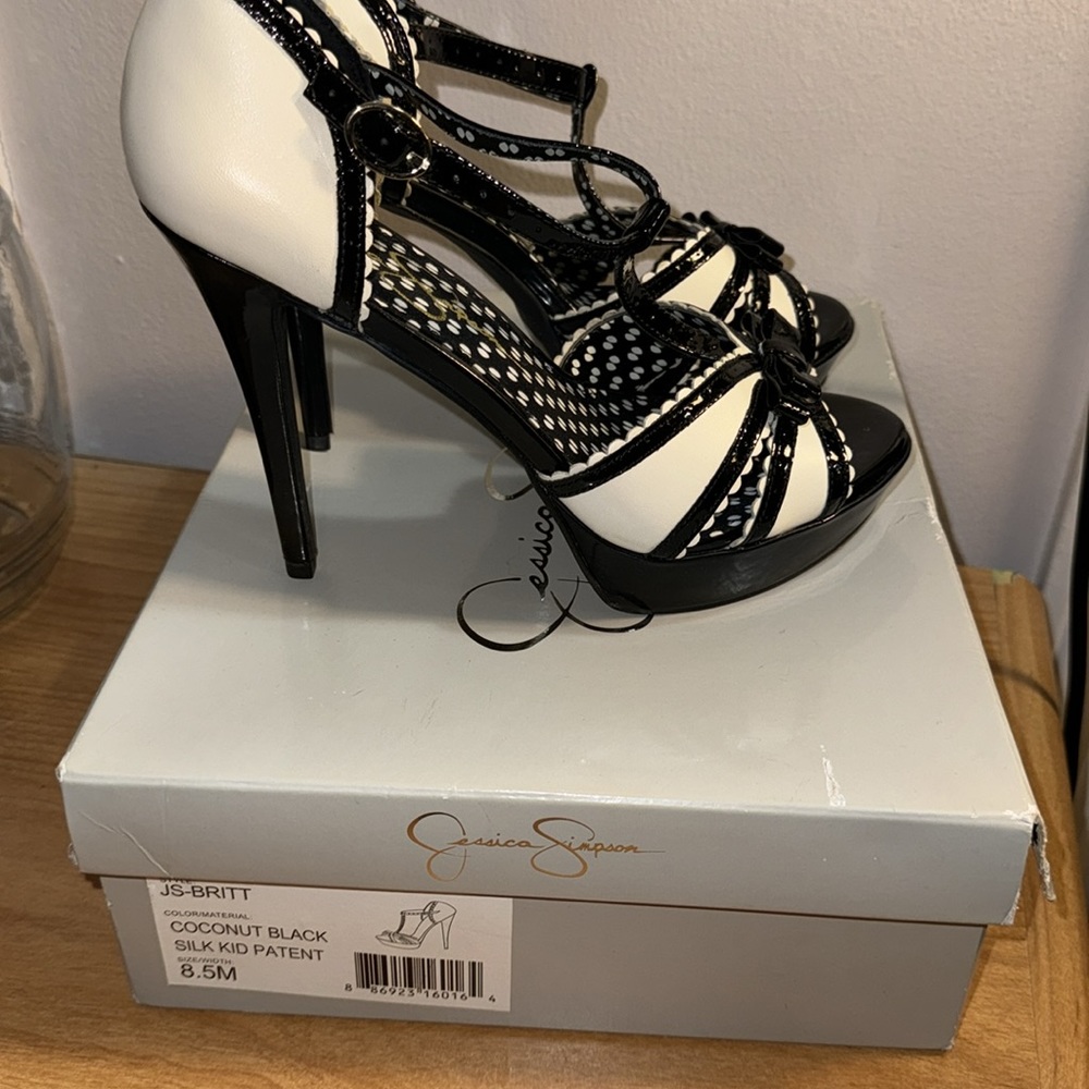 JESSICA SIMPSON shoes JS-Britt Coconut Silk Kid Patent Heels size 8.5M NEW - Picture 14 of 17